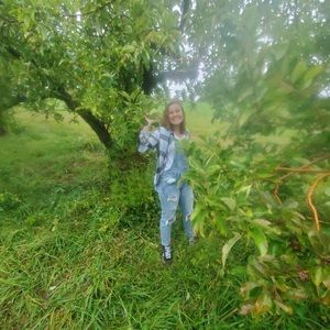 Meet your Posher, Liz